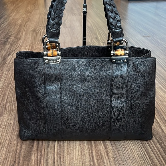 A143 - 💯 % authentic Gucci shoulder bag - Picture 4 of 16